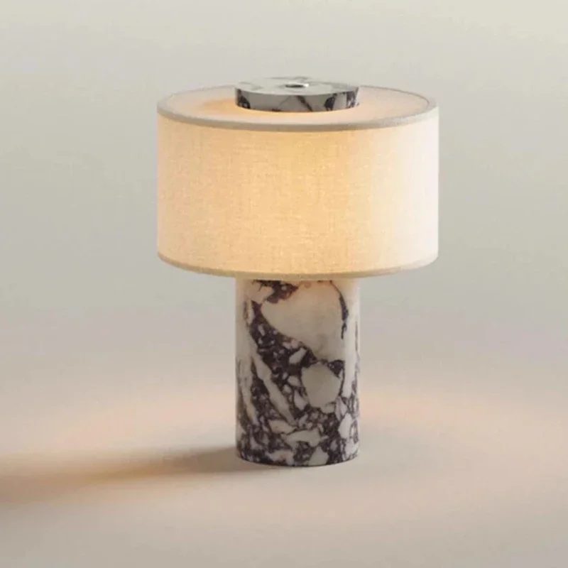 Lámpara de mesa retro de mármol con pantalla de tela